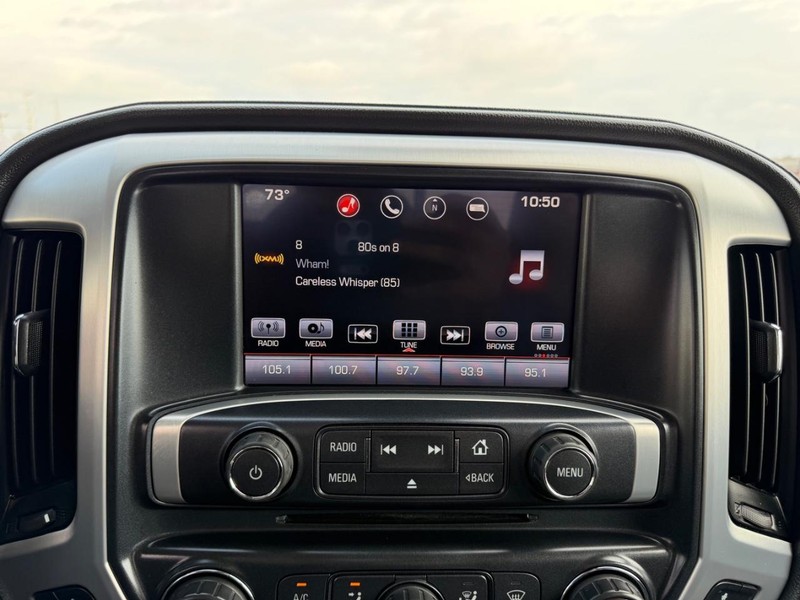 GMC Sierra 2500HD Vehicle Full-screen Gallery Image 12