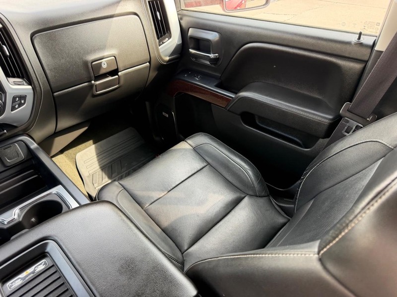 GMC Sierra 2500HD Vehicle Full-screen Gallery Image 14