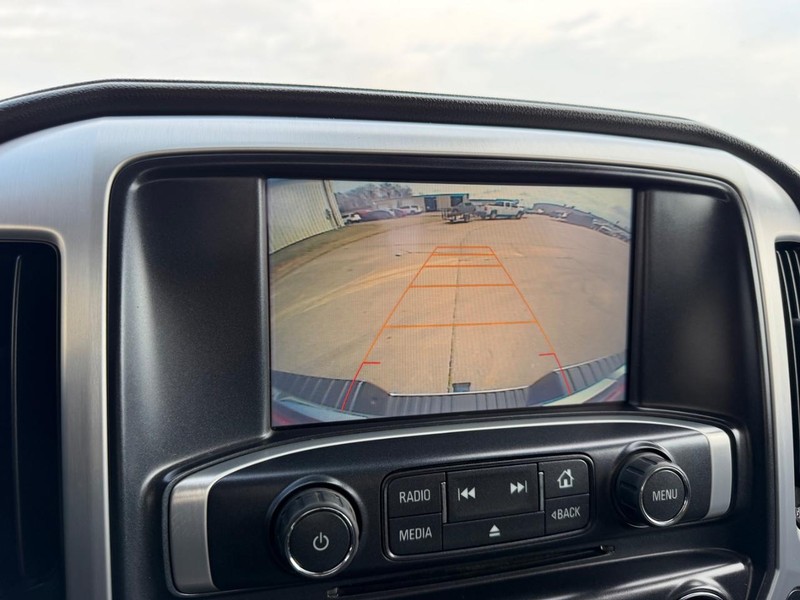 GMC Sierra 2500HD Vehicle Full-screen Gallery Image 19