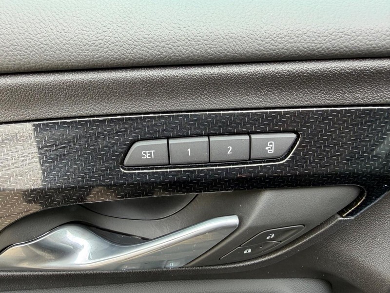 GMC Terrain Vehicle Full-screen Gallery Image 19