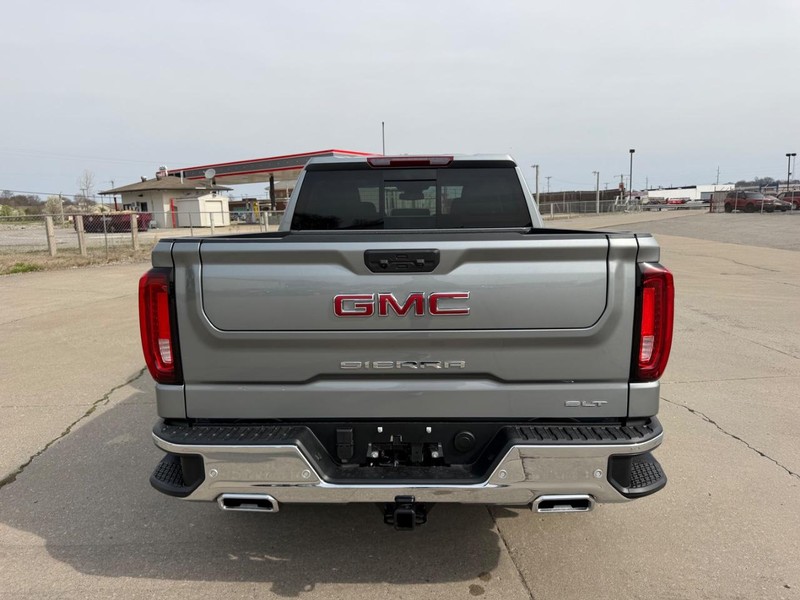 GMC Sierra 1500 Vehicle Full-screen Gallery Image 4