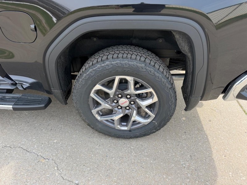 GMC Sierra 1500 Vehicle Full-screen Gallery Image 6