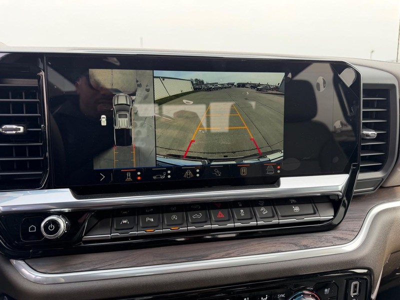 GMC Sierra 1500 Vehicle Full-screen Gallery Image 21