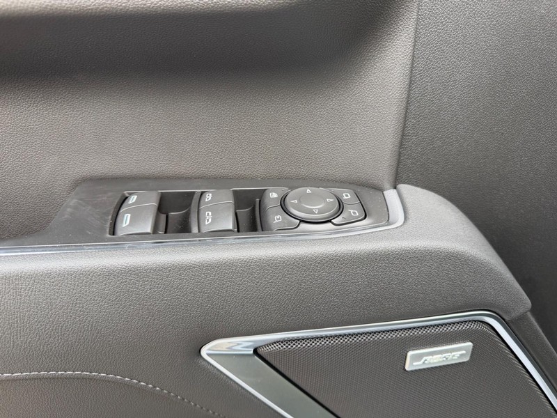 GMC Sierra 1500 Vehicle Full-screen Gallery Image 18