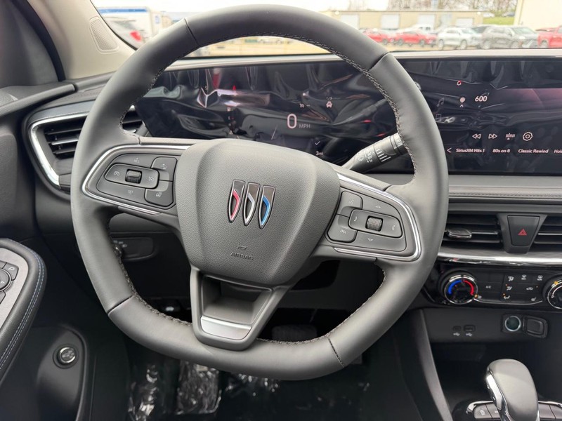 Buick Encore GX Vehicle Full-screen Gallery Image 10
