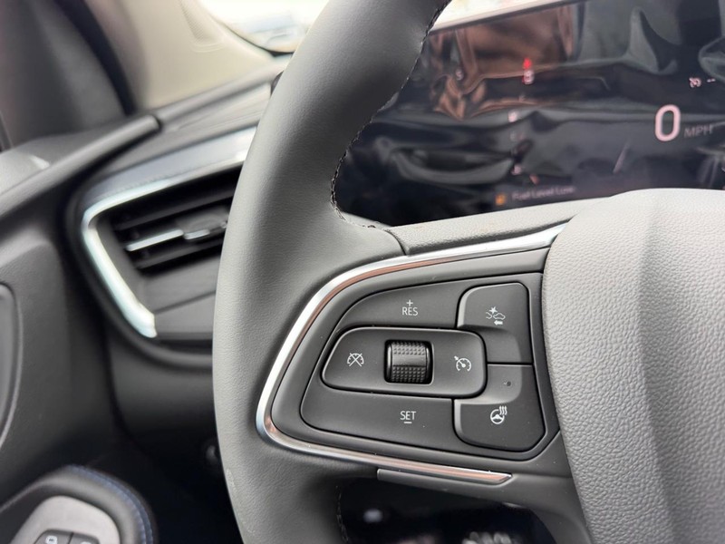 Buick Encore GX Vehicle Full-screen Gallery Image 11