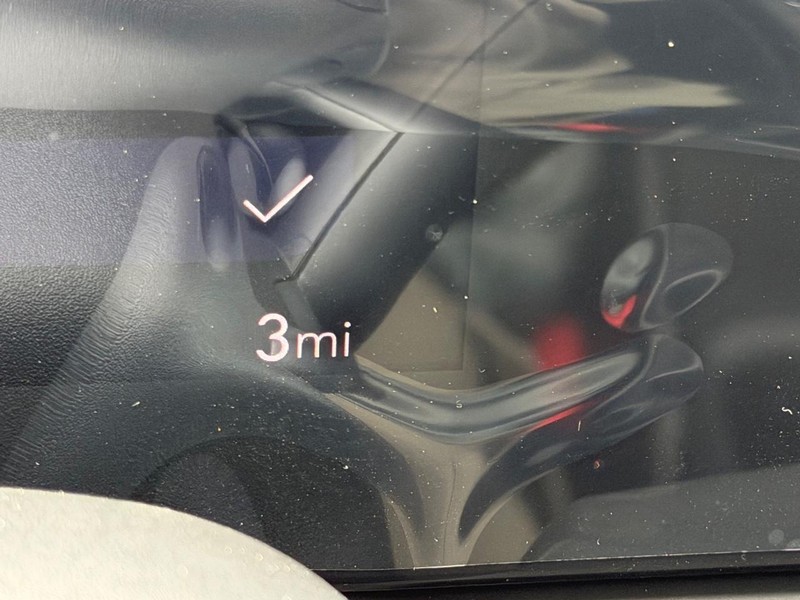 Buick Encore GX Vehicle Full-screen Gallery Image 19