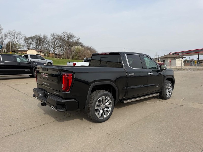 GMC Sierra 1500 Vehicle Full-screen Gallery Image 3