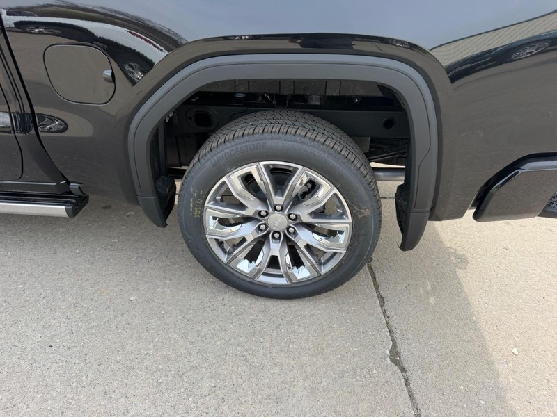 GMC Sierra 1500 Vehicle Full-screen Gallery Image 6