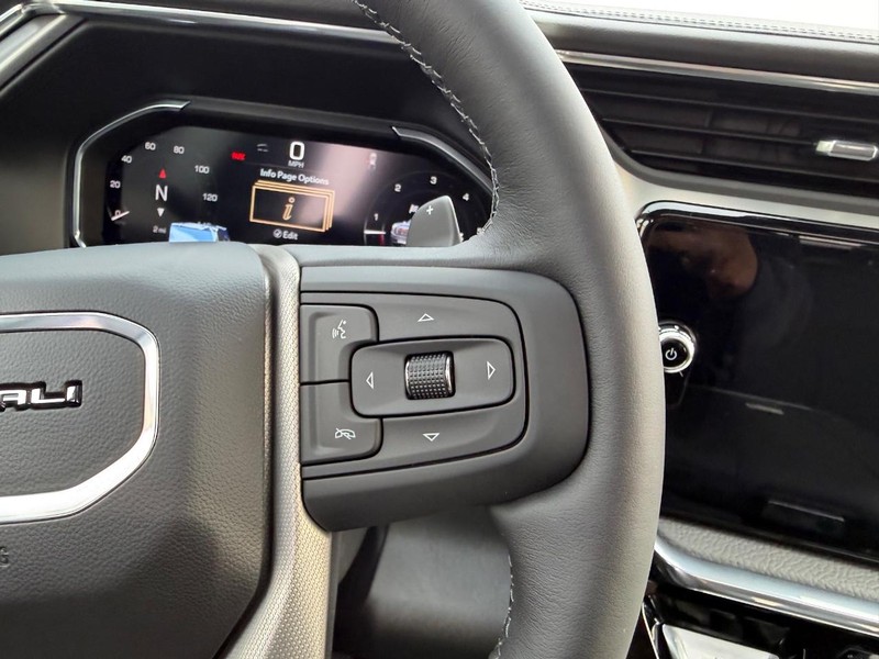 GMC Sierra 1500 Vehicle Full-screen Gallery Image 12