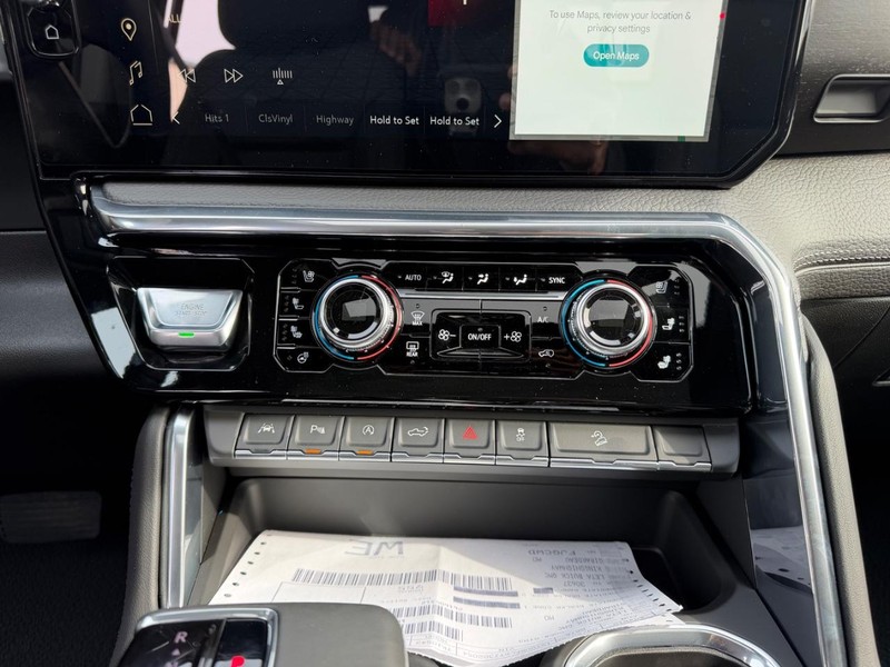 GMC Sierra 1500 Vehicle Full-screen Gallery Image 14