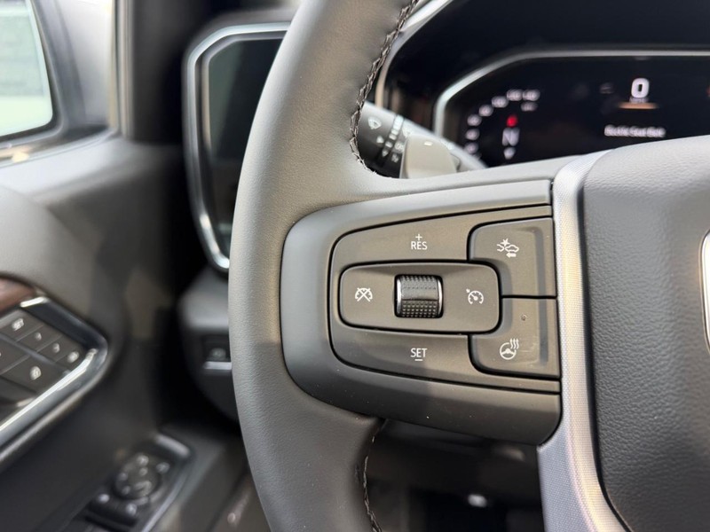 GMC Sierra 1500 Vehicle Full-screen Gallery Image 10