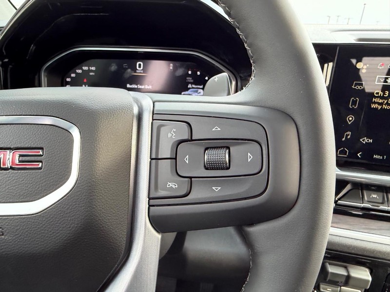 GMC Sierra 1500 Vehicle Full-screen Gallery Image 11