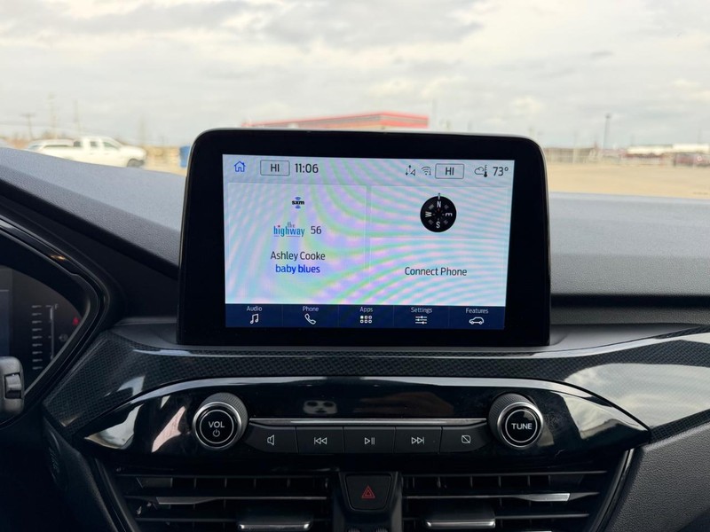 Ford Escape Vehicle Full-screen Gallery Image 13