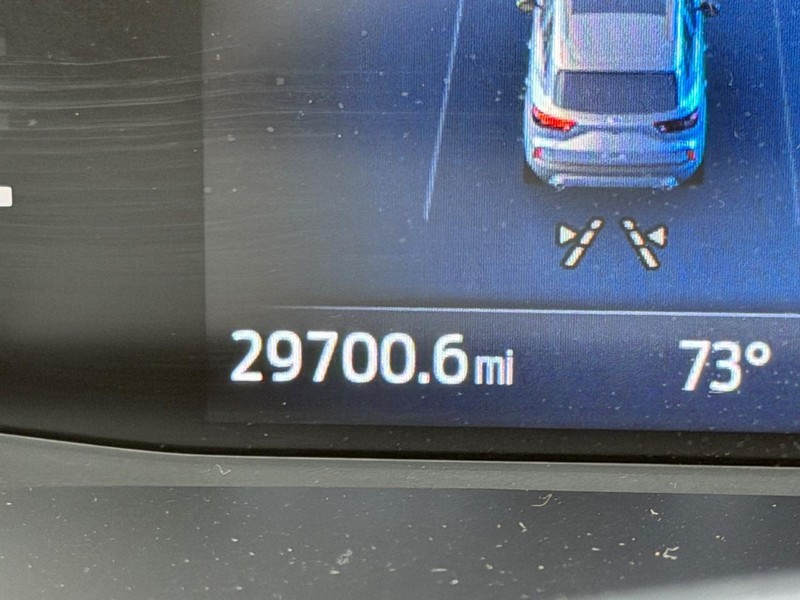 Ford Escape Vehicle Full-screen Gallery Image 19