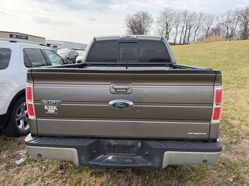 Ford F-150 Vehicle Full-screen Gallery Image 3