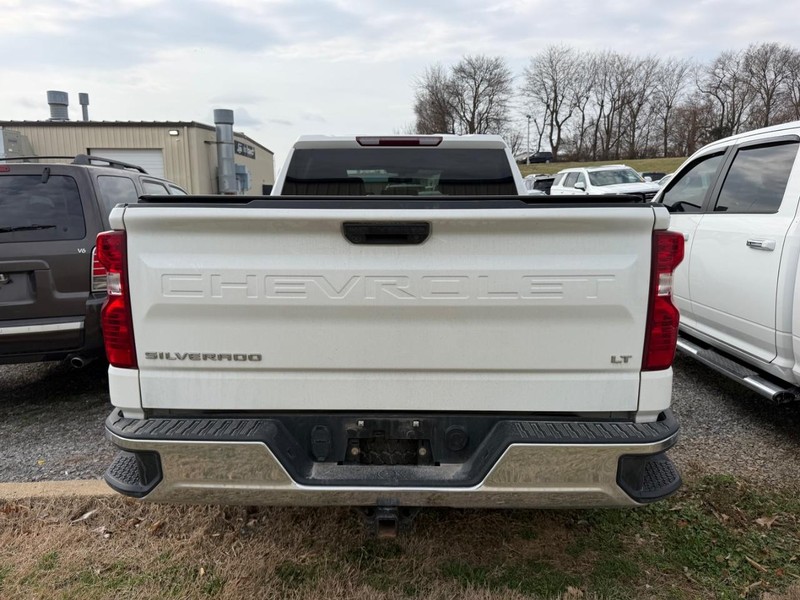 Chevrolet Silverado 1500 Vehicle Full-screen Gallery Image 3