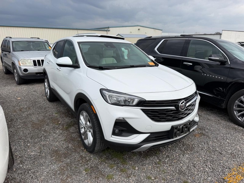 Buick Encore GX Vehicle Full-screen Gallery Image 2