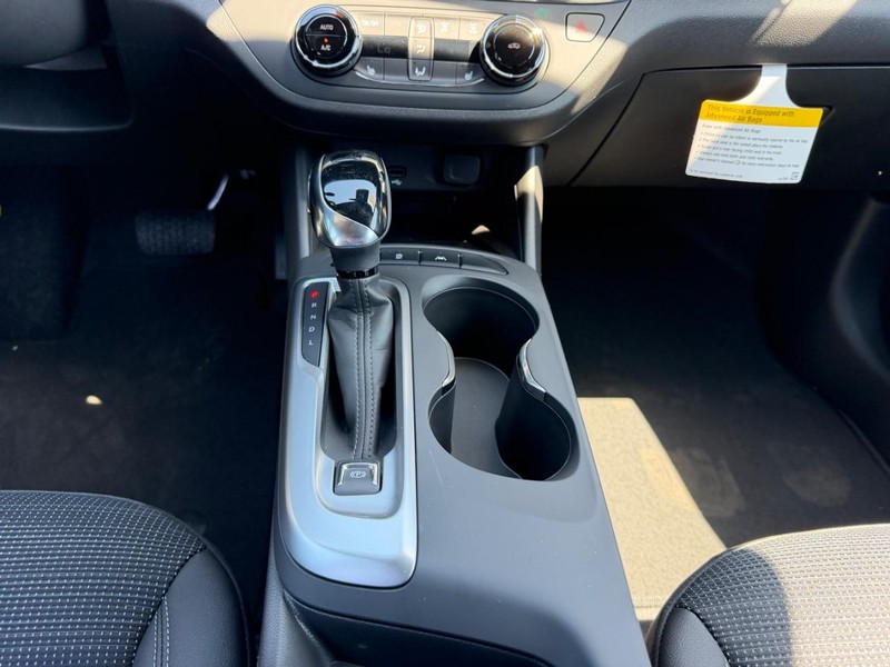 Buick Envista Vehicle Full-screen Gallery Image 15
