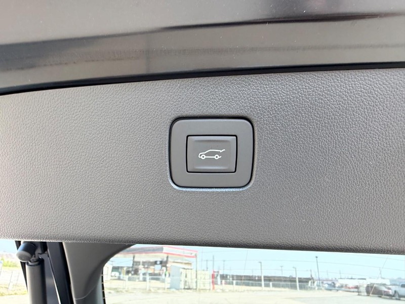 Buick Envista Vehicle Full-screen Gallery Image 6