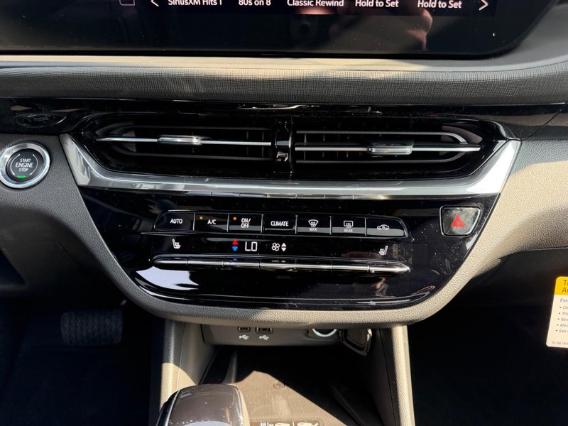 Buick Envista Vehicle Full-screen Gallery Image 15