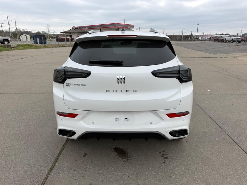 Buick Encore GX Vehicle Full-screen Gallery Image 4