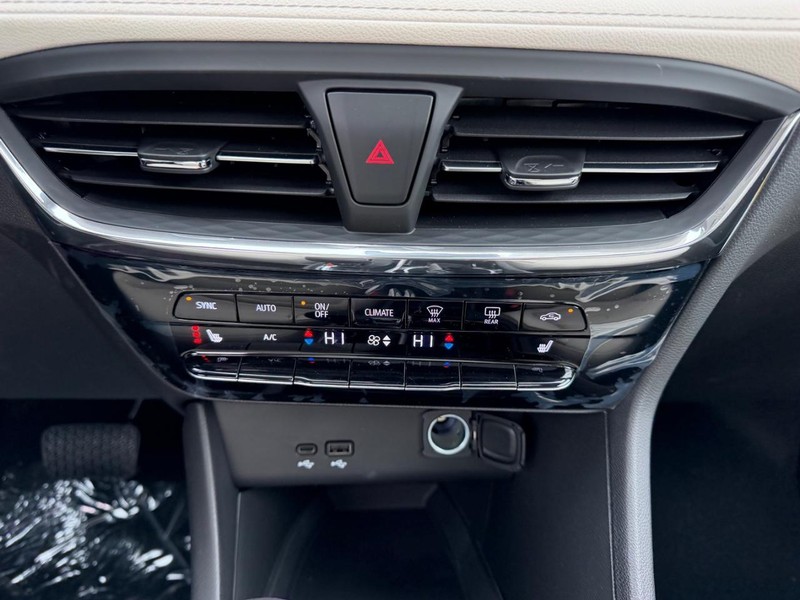 Buick Encore GX Vehicle Full-screen Gallery Image 15