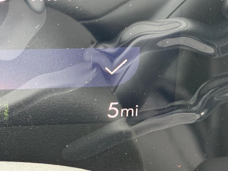 Buick Encore GX Vehicle Full-screen Gallery Image 21