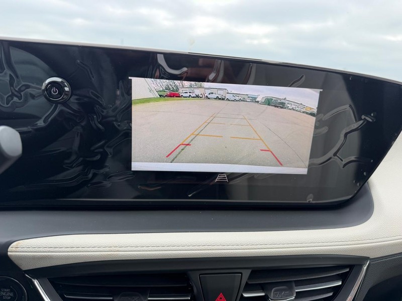 Buick Encore GX Vehicle Full-screen Gallery Image 22