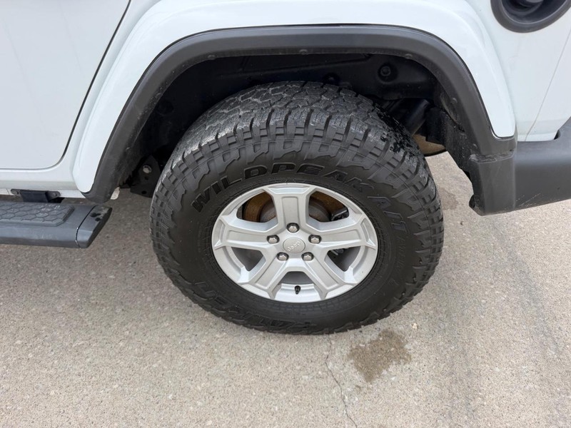 Jeep Wrangler Unlimited Vehicle Full-screen Gallery Image 6