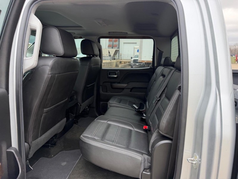 GMC Sierra 2500HD Vehicle Full-screen Gallery Image 7