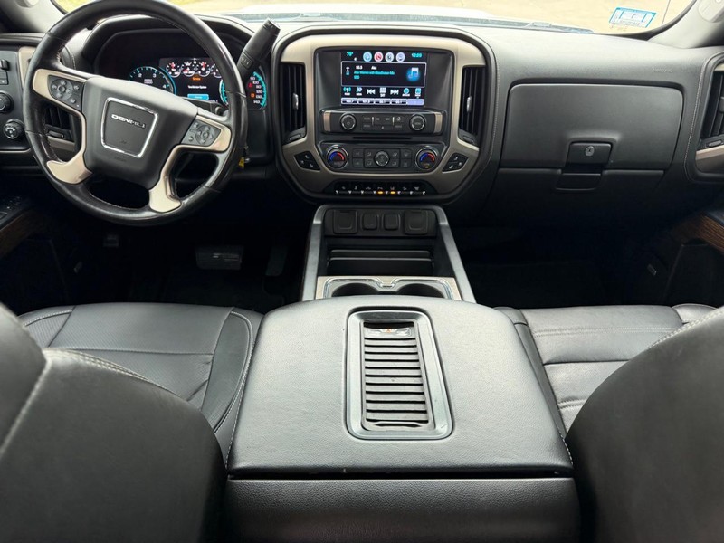 GMC Sierra 2500HD Vehicle Full-screen Gallery Image 8