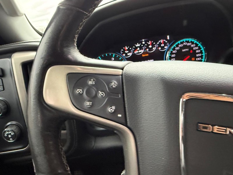 GMC Sierra 2500HD Vehicle Full-screen Gallery Image 10