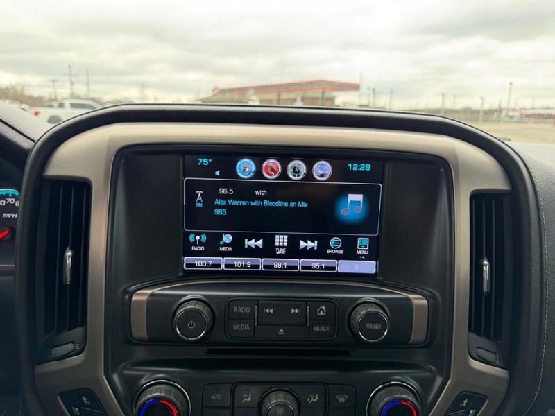 GMC Sierra 2500HD Vehicle Full-screen Gallery Image 12