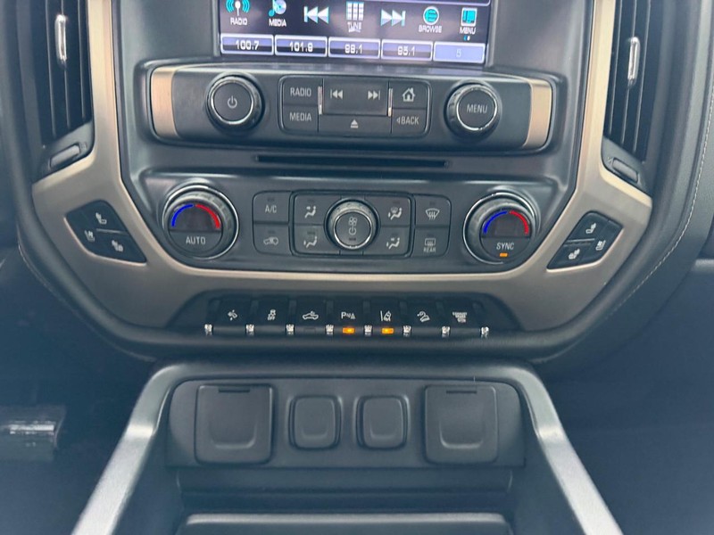 GMC Sierra 2500HD Vehicle Full-screen Gallery Image 13