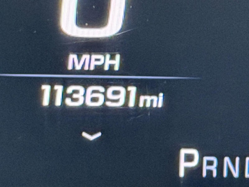 GMC Sierra 2500HD Vehicle Full-screen Gallery Image 18