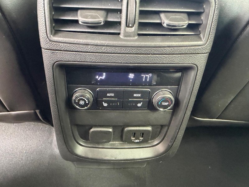 Buick Envision Vehicle Full-screen Gallery Image 9