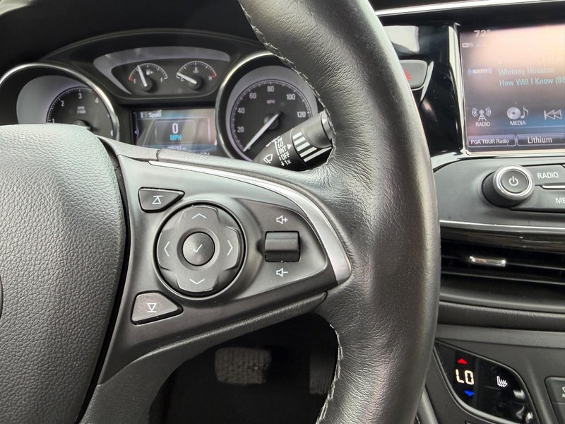 Buick Envision Vehicle Full-screen Gallery Image 13