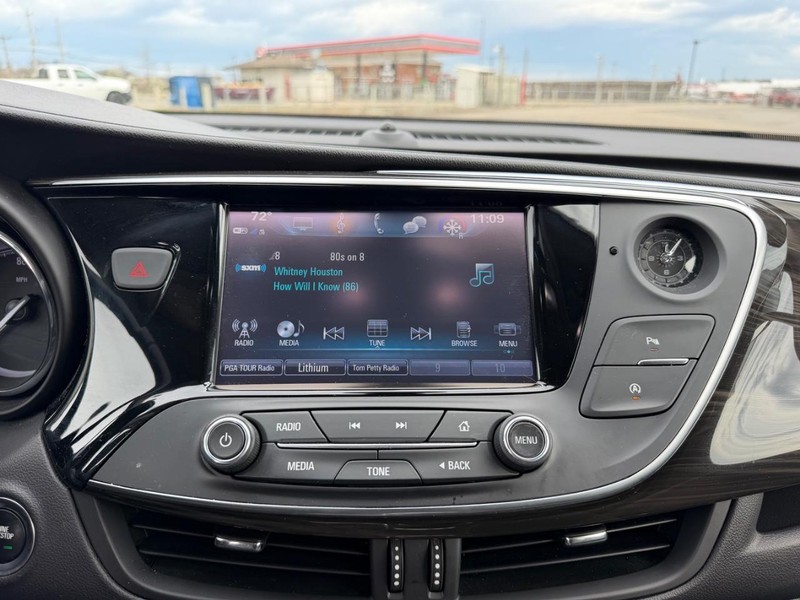 Buick Envision Vehicle Full-screen Gallery Image 14