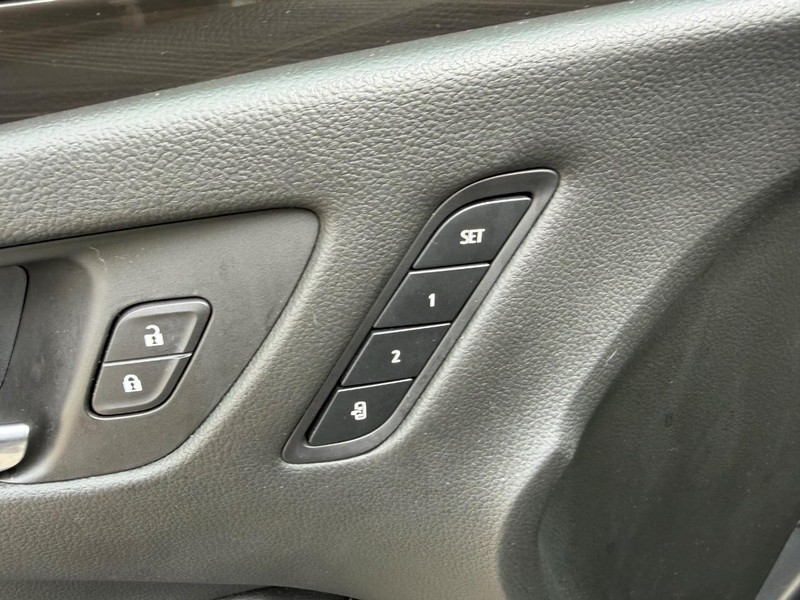 Buick Envision Vehicle Full-screen Gallery Image 19