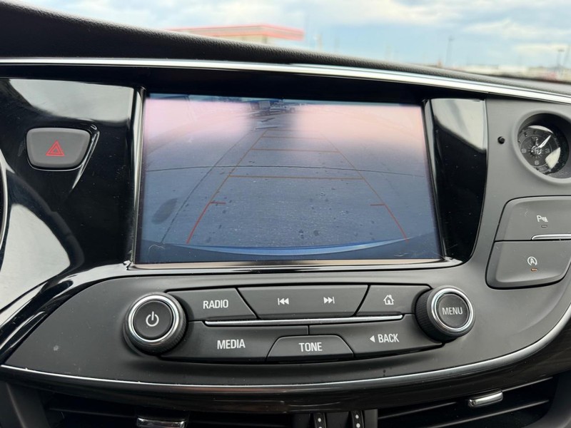 Buick Envision Vehicle Full-screen Gallery Image 22