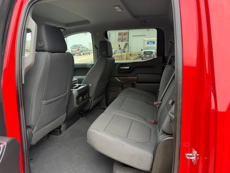 Chevrolet Silverado 1500 Vehicle Full-screen Gallery Image 7