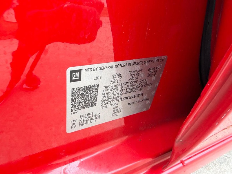 Chevrolet Silverado 1500 Vehicle Full-screen Gallery Image 19