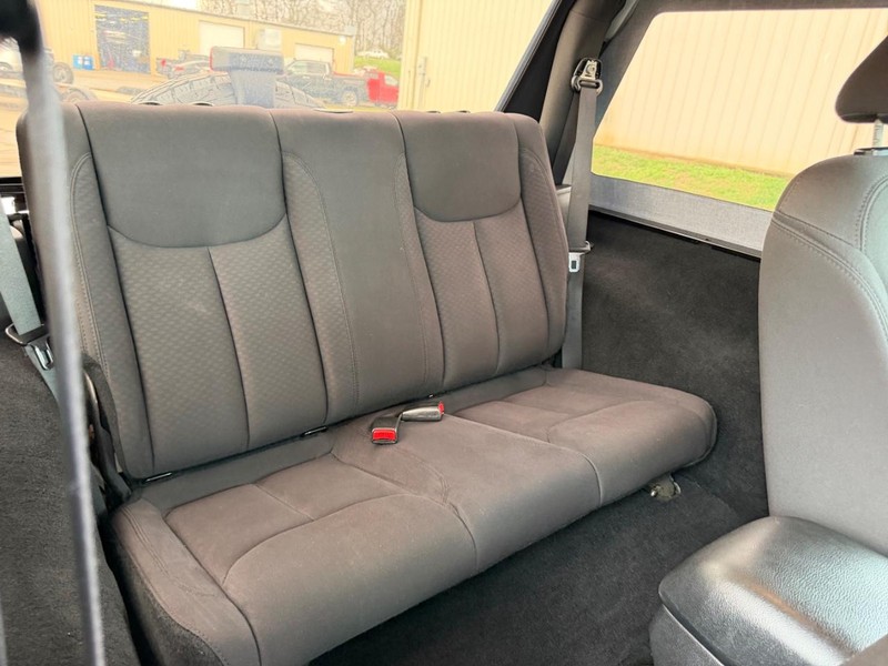 Jeep Wrangler Vehicle Full-screen Gallery Image 7