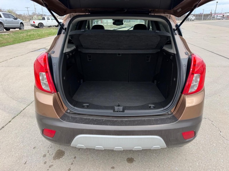 Buick Encore Vehicle Full-screen Gallery Image 5