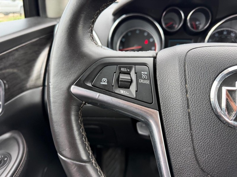 Buick Encore Vehicle Full-screen Gallery Image 10