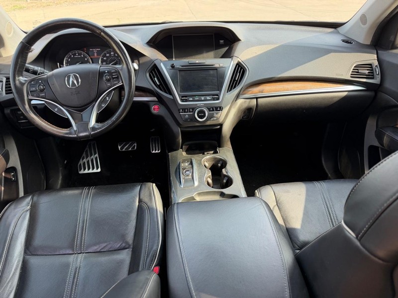 Acura MDX Vehicle Full-screen Gallery Image 9