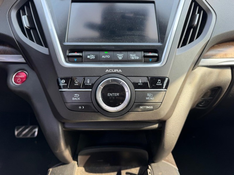 Acura MDX Vehicle Full-screen Gallery Image 16