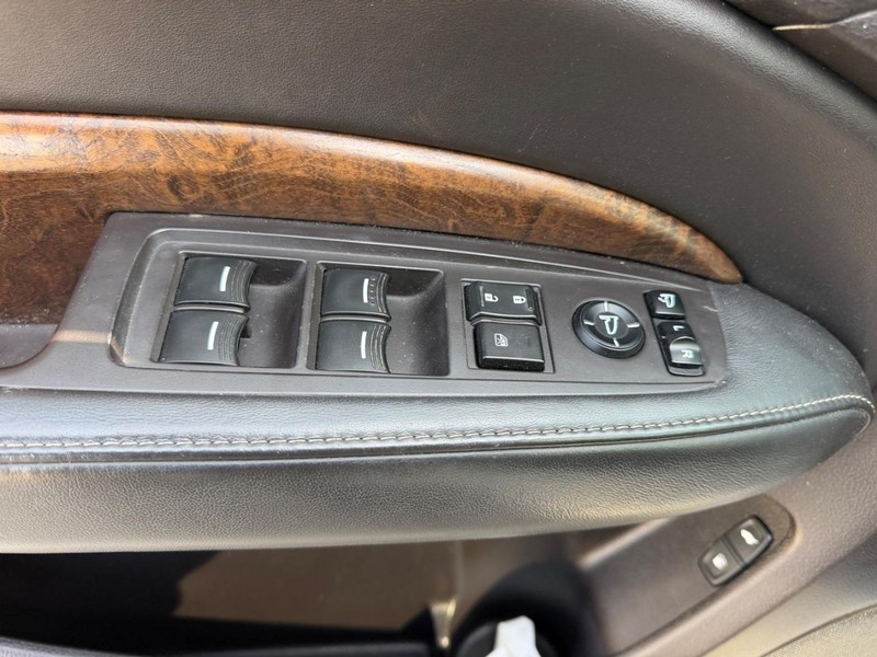 Acura MDX Vehicle Full-screen Gallery Image 19