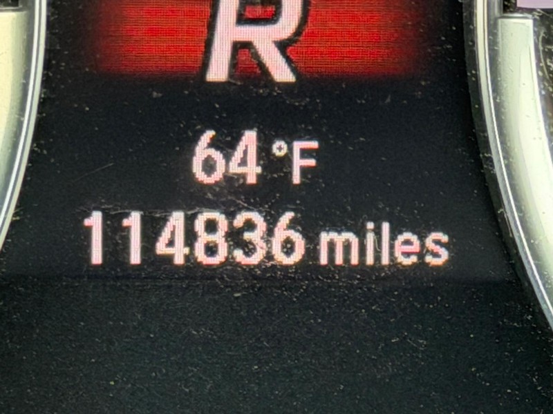 Acura MDX Vehicle Full-screen Gallery Image 22